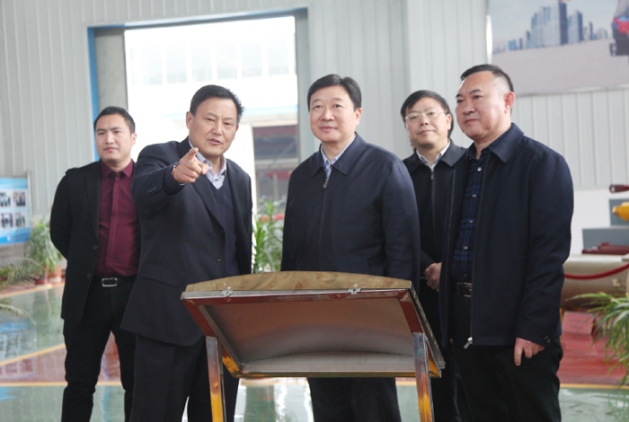 �����L(zh��ng)�𲨣�������������(j��ng)��?xi��ng)���������һ���ڮa(ch��n)Ʒչ�d����ί��(sh��)ӛ���V���������B��˾�a(ch��n)Ʒ���g(sh��)������.jpg